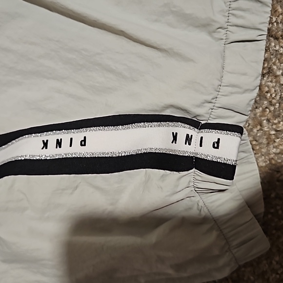 Victoria secret pink anorak - Picture 2 of 5